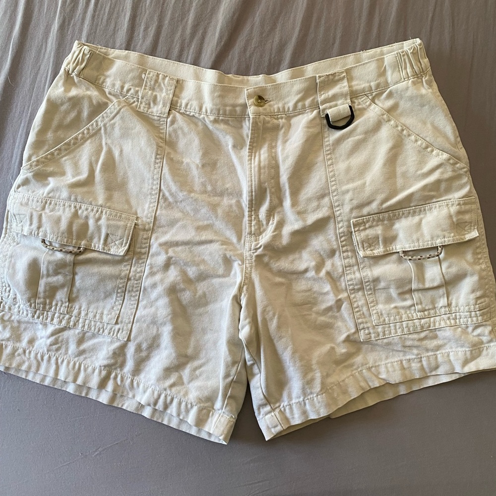 Men’s Columbia size L shorts